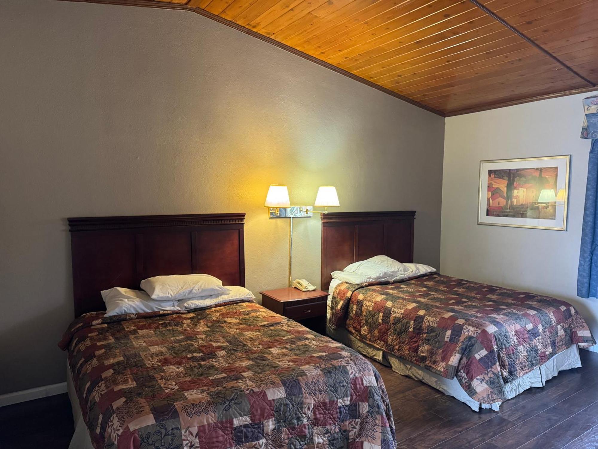 Town & Country Motel คลินตัน ภายนอก รูปภาพ